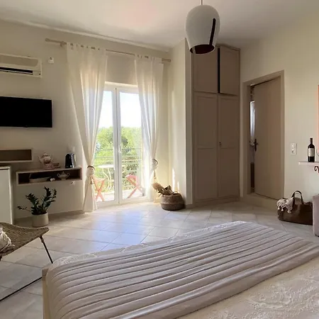 Konukevi Drosia - Chic & Classic 3*
